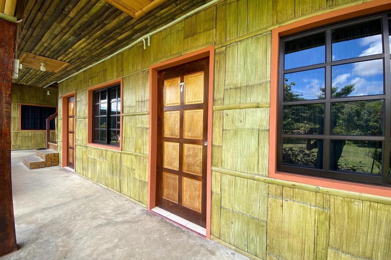 Oyo Home 90286 Yuna Bamboo Rest & Stay Ranau Buitenkant foto