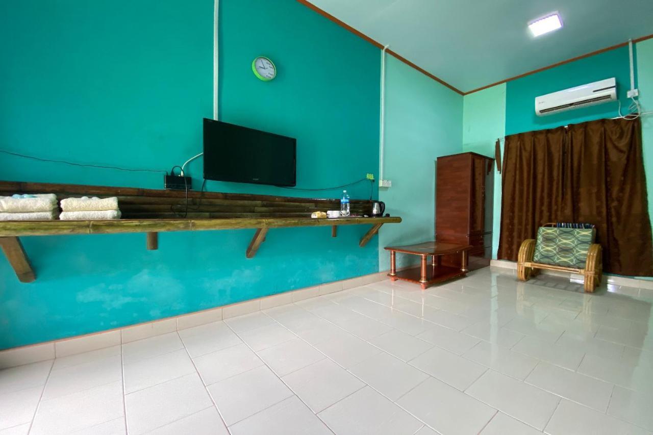 Oyo Home 90286 Yuna Bamboo Rest & Stay Ranau Buitenkant foto